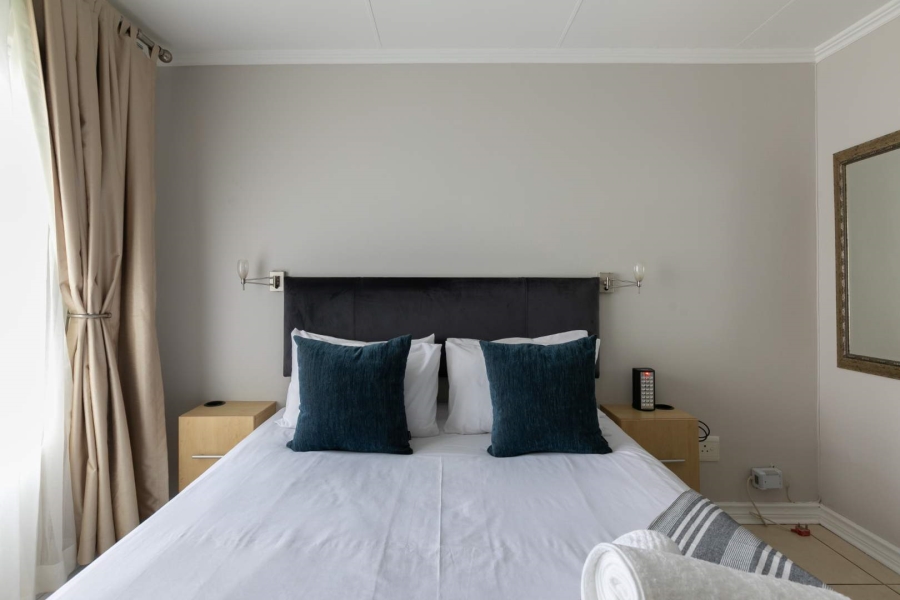 To Let 2 Bedroom Property for Rent in Sandown Gauteng