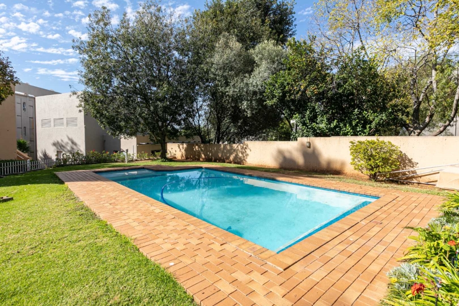 To Let 1 Bedroom Property for Rent in Sandown Gauteng