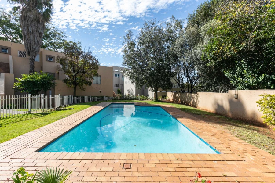 To Let 1 Bedroom Property for Rent in Sandown Gauteng