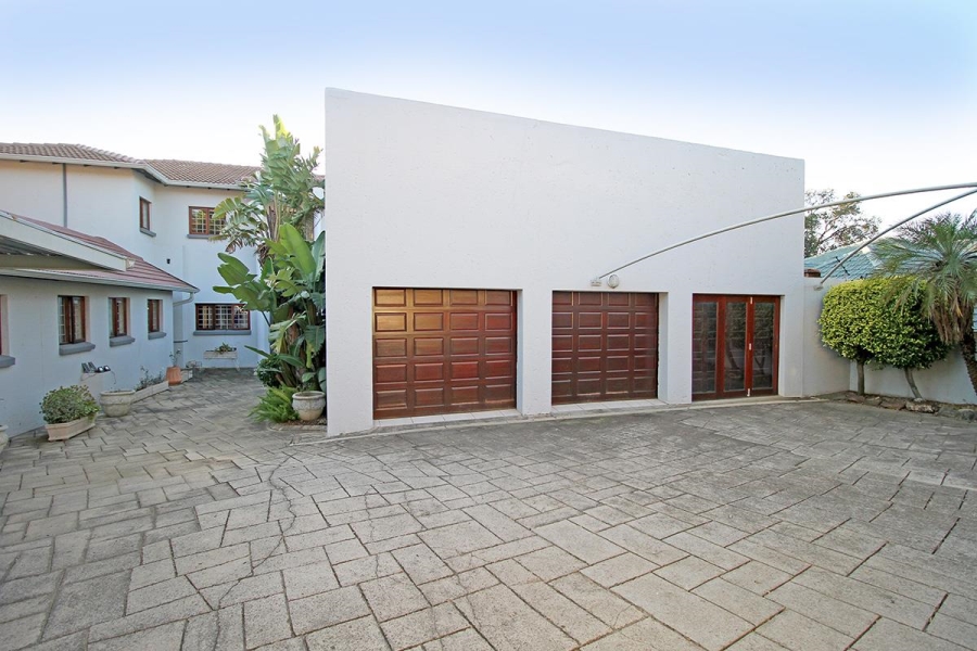7 Bedroom Property for Sale in Glenhazel Gauteng
