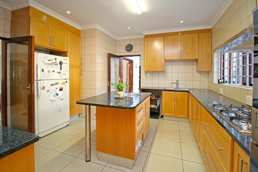 7 Bedroom Property for Sale in Glenhazel Gauteng