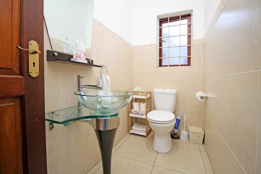 7 Bedroom Property for Sale in Glenhazel Gauteng