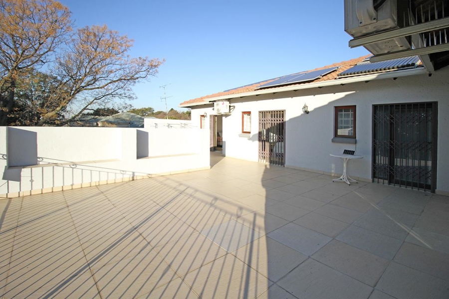 7 Bedroom Property for Sale in Glenhazel Gauteng