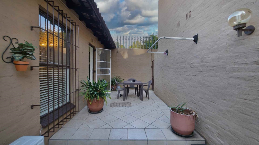 2 Bedroom Property for Sale in Sandown Gauteng