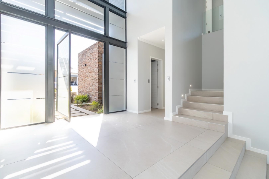 To Let 6 Bedroom Property for Rent in Waterfall Country Estate Gauteng