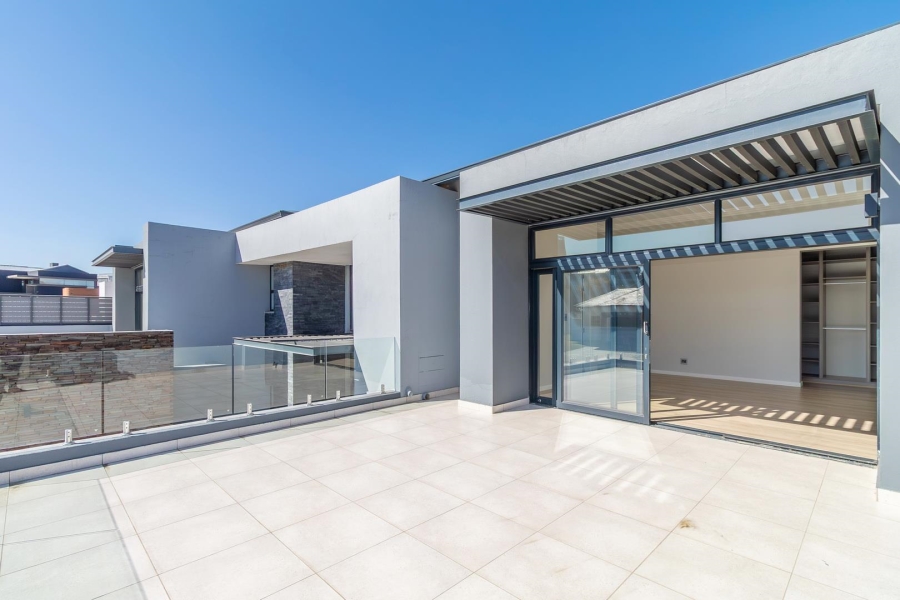 To Let 6 Bedroom Property for Rent in Waterfall Country Estate Gauteng
