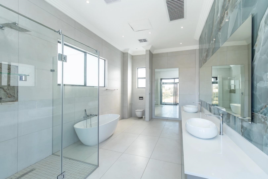 To Let 6 Bedroom Property for Rent in Waterfall Country Estate Gauteng