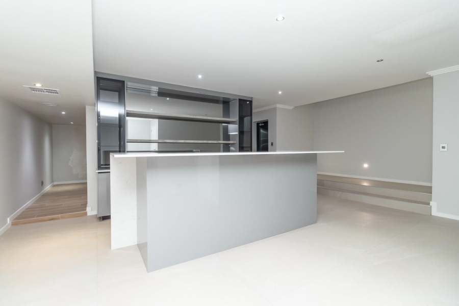 To Let 6 Bedroom Property for Rent in Waterfall Country Estate Gauteng