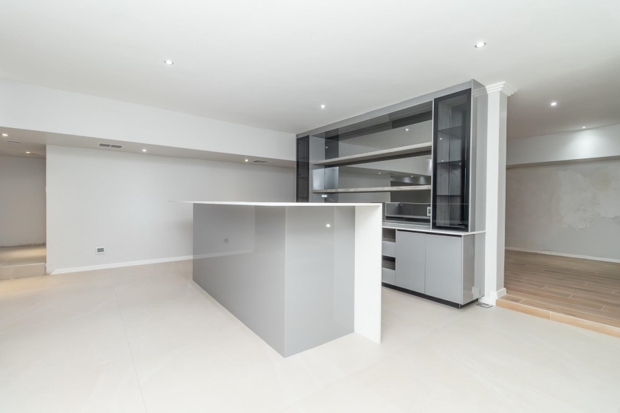 To Let 6 Bedroom Property for Rent in Waterfall Country Estate Gauteng