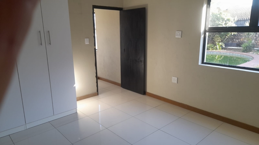 To Let 1 Bedroom Property for Rent in Oakdene Gauteng