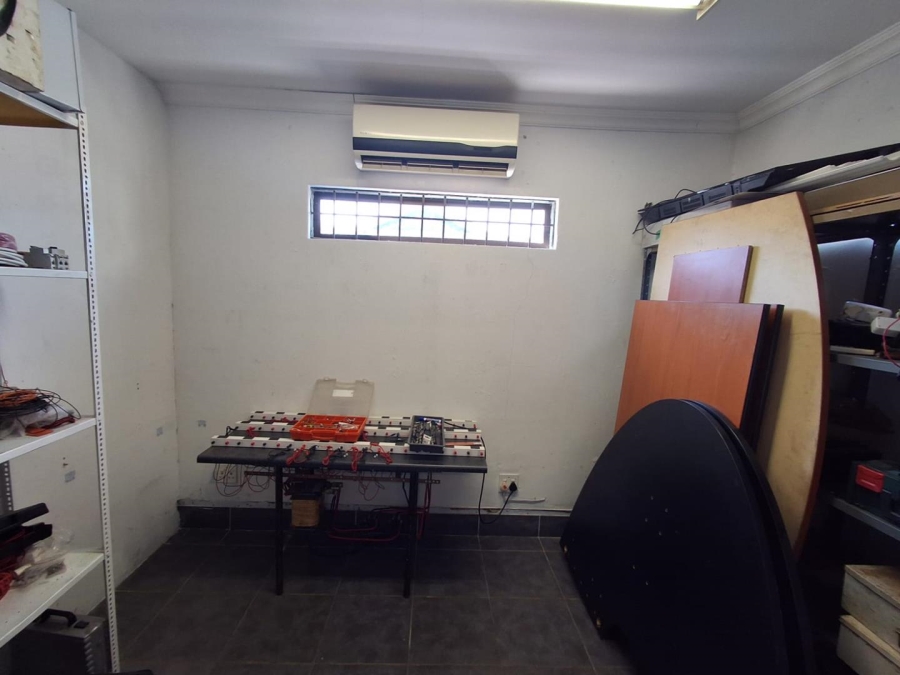 Commercial Property for Sale in New Redruth Gauteng