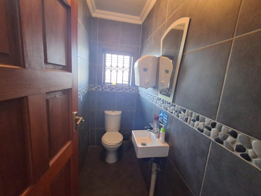 Commercial Property for Sale in New Redruth Gauteng