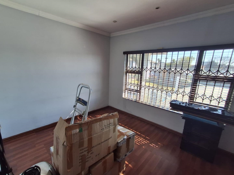 Commercial Property for Sale in New Redruth Gauteng