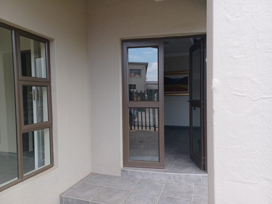To Let 4 Bedroom Property for Rent in Albemarle Gauteng