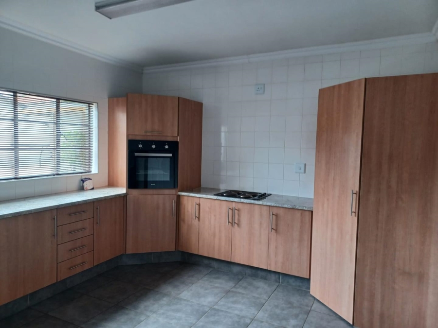 To Let 4 Bedroom Property for Rent in Albemarle Gauteng