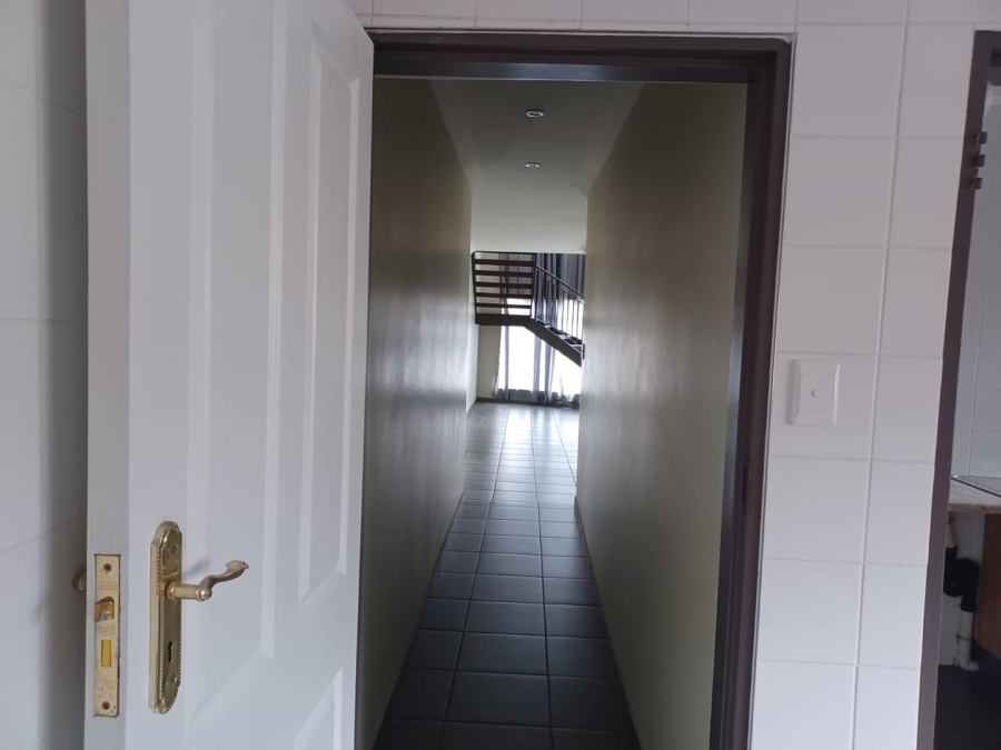 To Let 4 Bedroom Property for Rent in Albemarle Gauteng