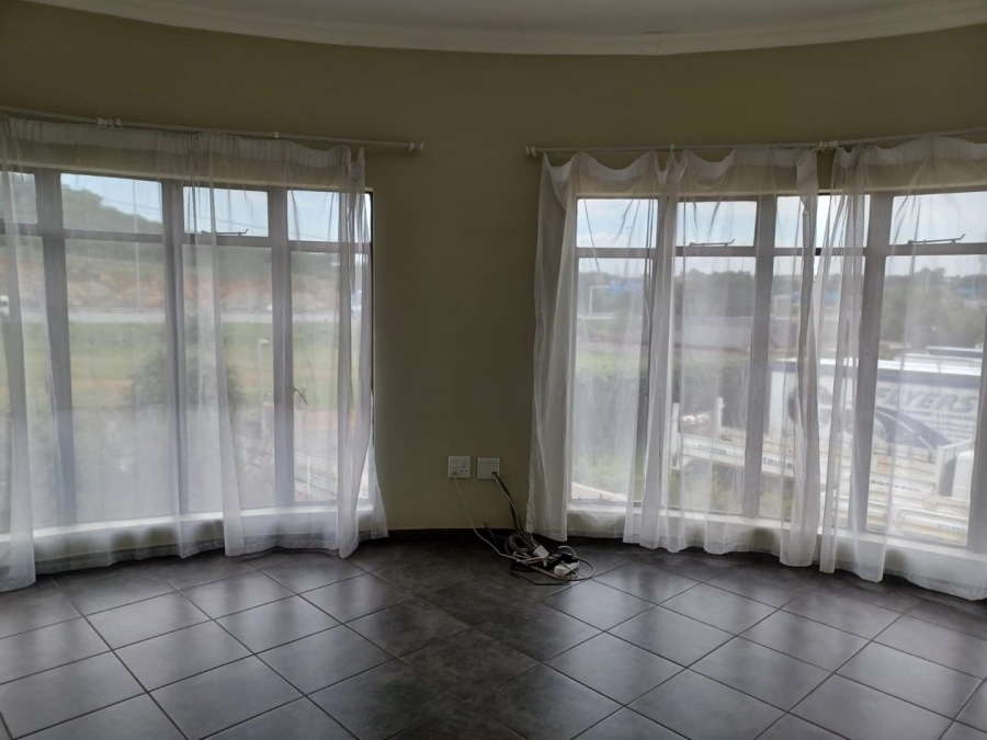 To Let 4 Bedroom Property for Rent in Albemarle Gauteng