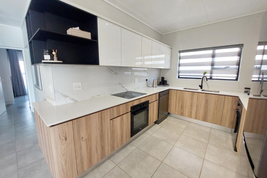 To Let 3 Bedroom Property for Rent in Waterfall Gauteng