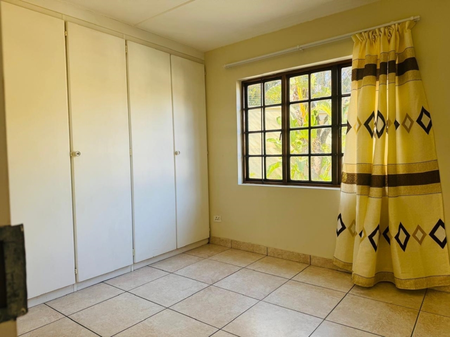To Let 2 Bedroom Property for Rent in Benmore Gardens Gauteng