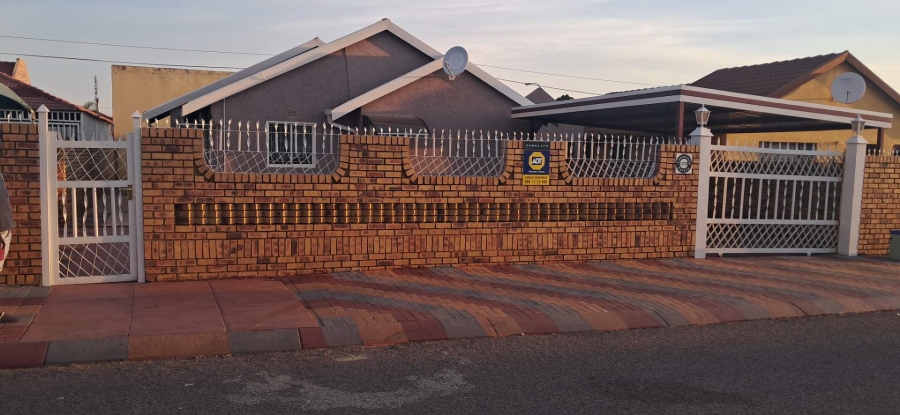 3 Bedroom Property for Sale in Mabopane Unit X Gauteng