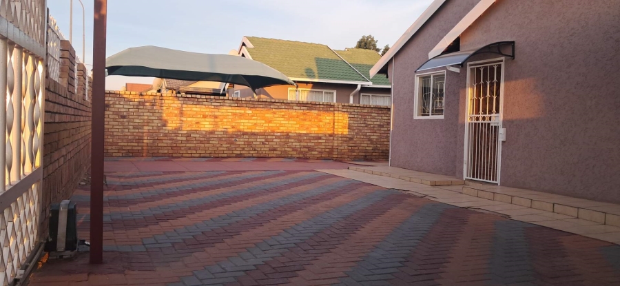 3 Bedroom Property for Sale in Mabopane Unit X Gauteng