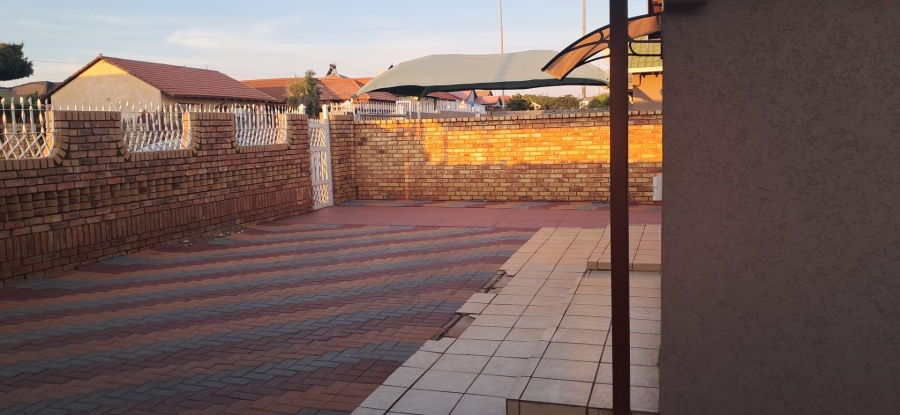 3 Bedroom Property for Sale in Mabopane Unit X Gauteng