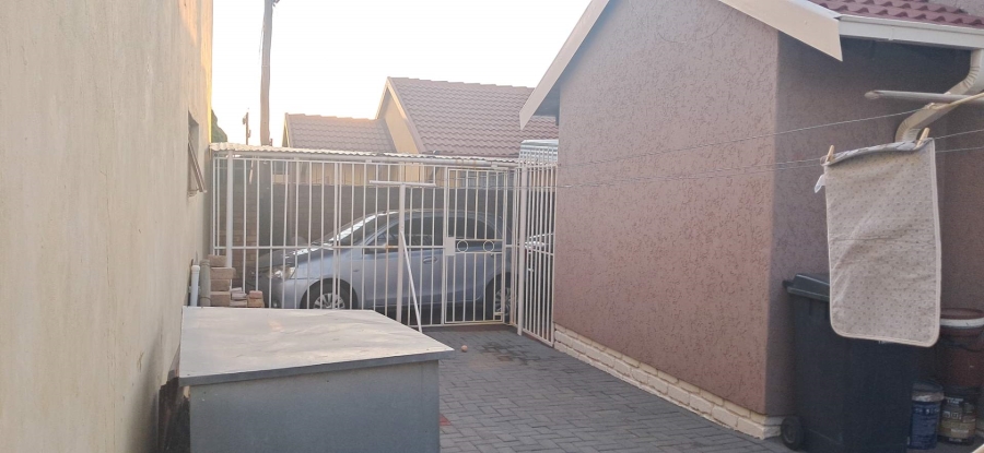 3 Bedroom Property for Sale in Mabopane Unit X Gauteng