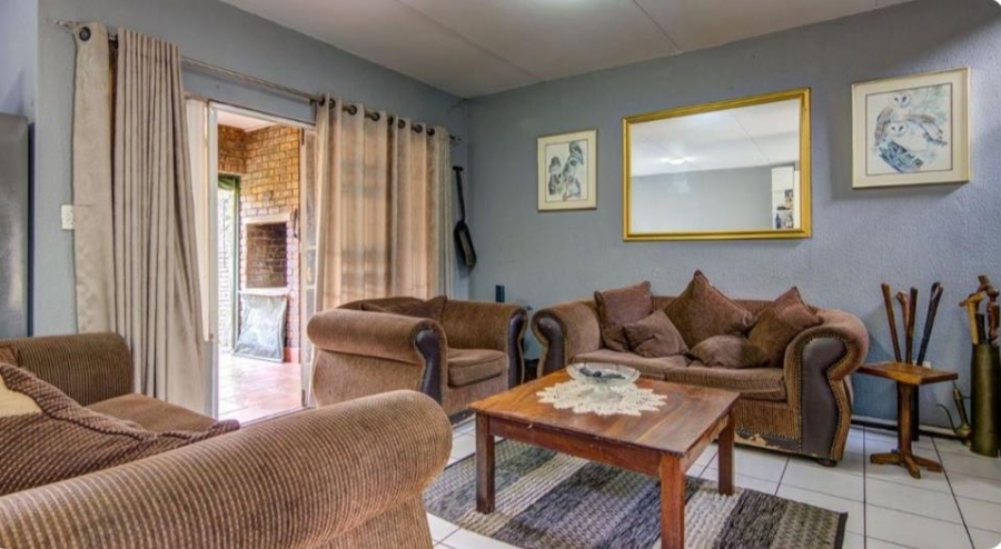 2 Bedroom Property for Sale in Van Riebeeck Park Gauteng