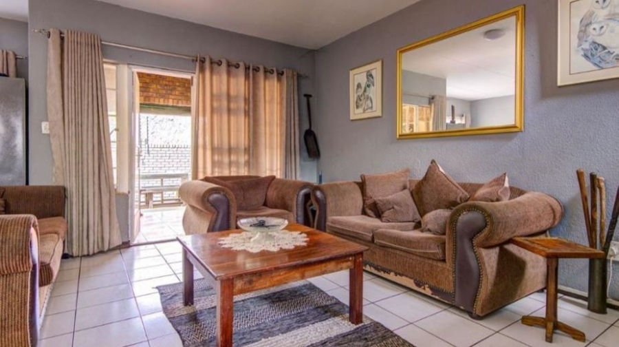 2 Bedroom Property for Sale in Van Riebeeck Park Gauteng