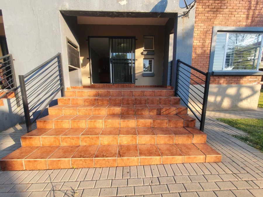 2 Bedroom Property for Sale in Willowbrook Gauteng