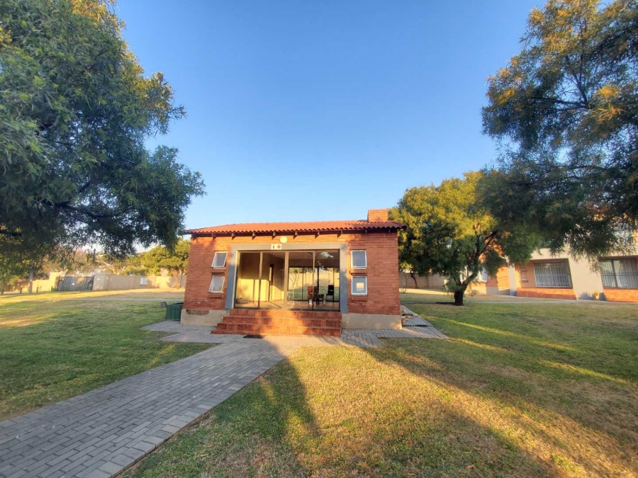 2 Bedroom Property for Sale in Willowbrook Gauteng