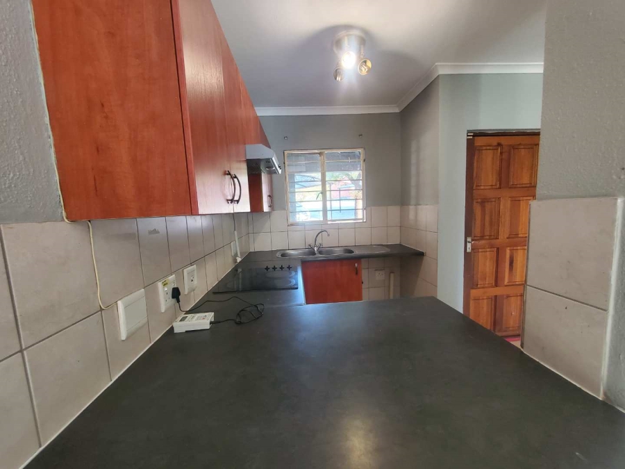 2 Bedroom Property for Sale in Willowbrook Gauteng
