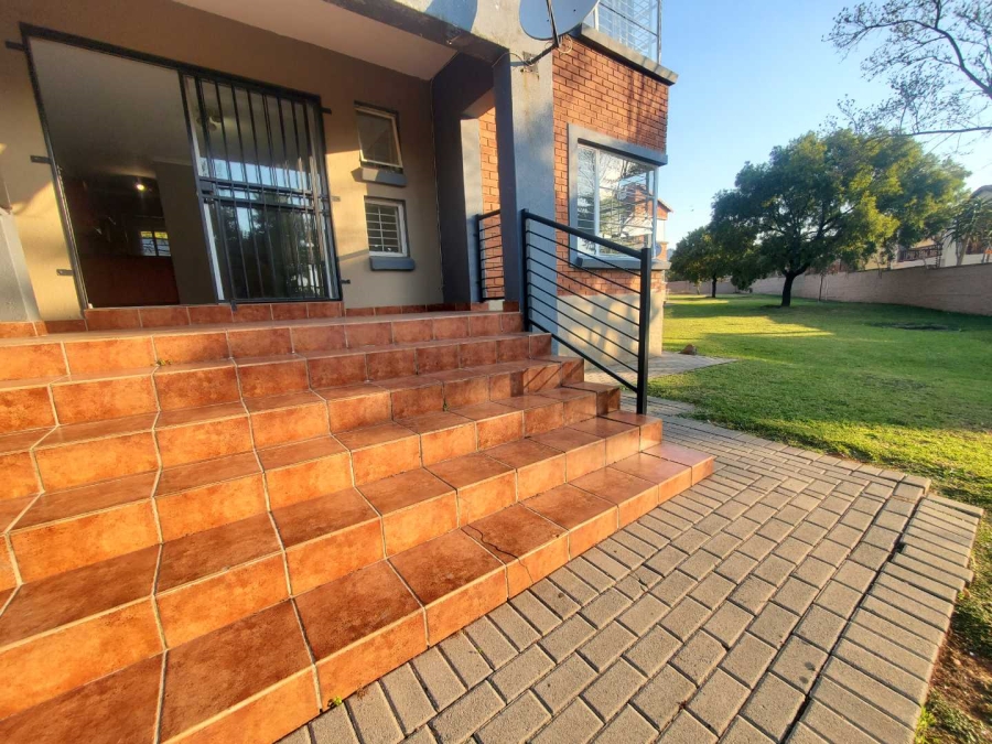 2 Bedroom Property for Sale in Willowbrook Gauteng