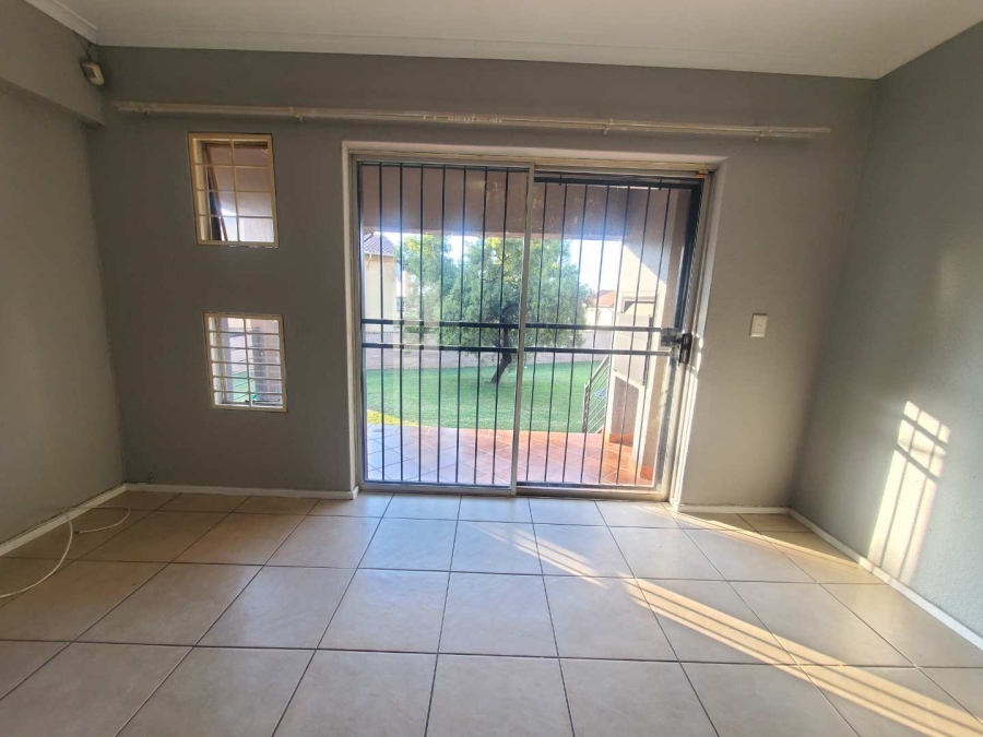2 Bedroom Property for Sale in Willowbrook Gauteng