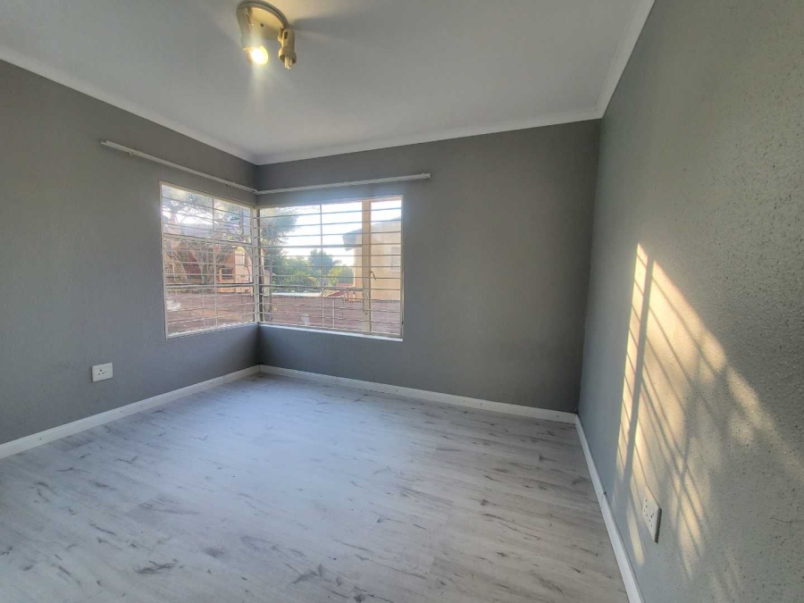 2 Bedroom Property for Sale in Willowbrook Gauteng