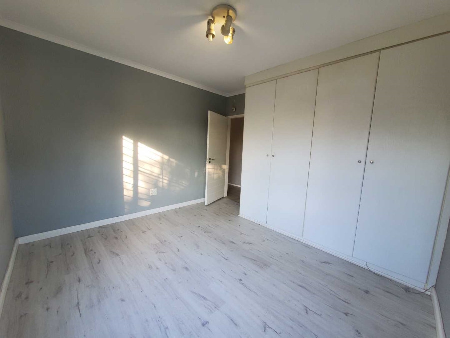 2 Bedroom Property for Sale in Willowbrook Gauteng