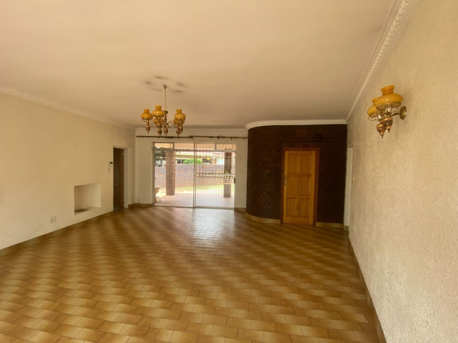 4 Bedroom Property for Sale in Noordheuwel Gauteng