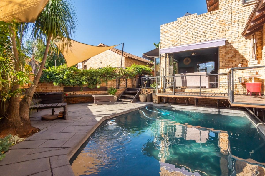 3 Bedroom Property for Sale in Ruimsig A H Gauteng