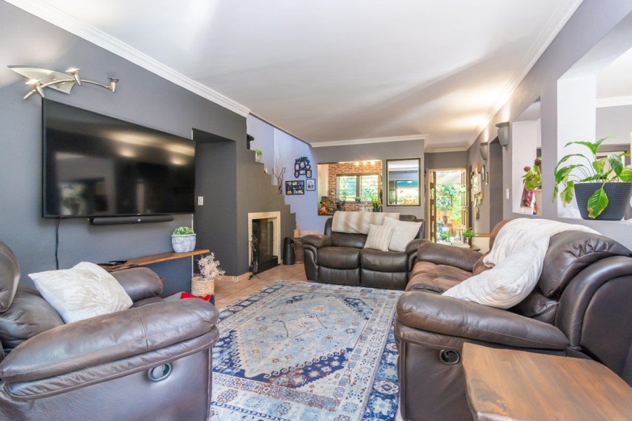 3 Bedroom Property for Sale in Ruimsig A H Gauteng