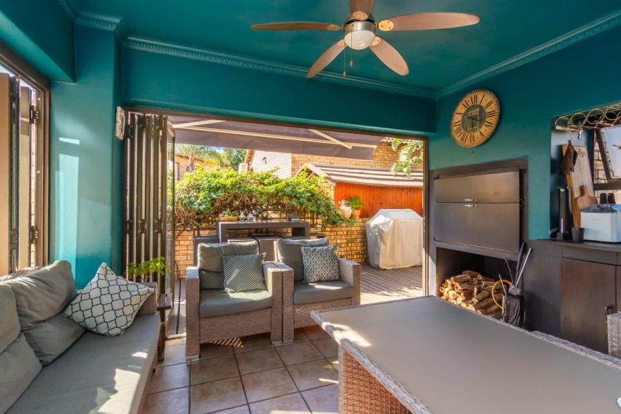 3 Bedroom Property for Sale in Ruimsig A H Gauteng