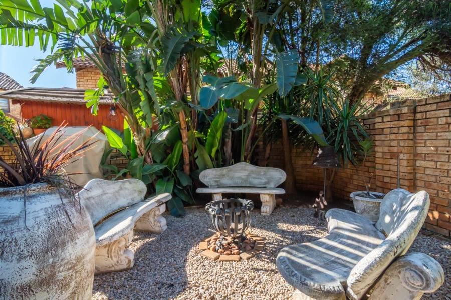 3 Bedroom Property for Sale in Ruimsig A H Gauteng