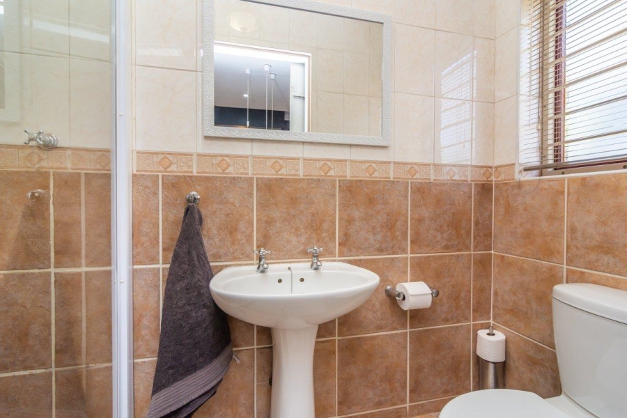 3 Bedroom Property for Sale in Ruimsig A H Gauteng