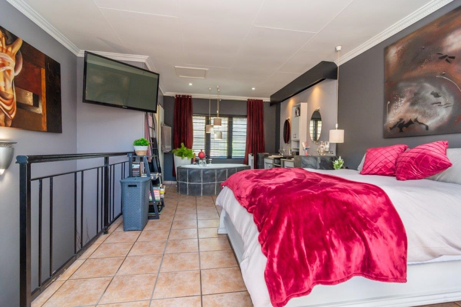3 Bedroom Property for Sale in Ruimsig A H Gauteng