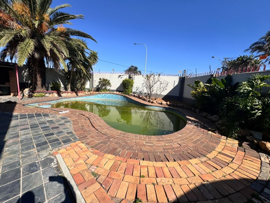 4 Bedroom Property for Sale in Rewlatch Gauteng