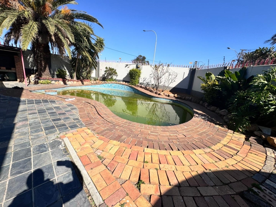 4 Bedroom Property for Sale in Rewlatch Gauteng