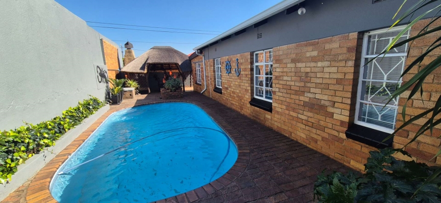 4 Bedroom Property for Sale in South Hills Gauteng