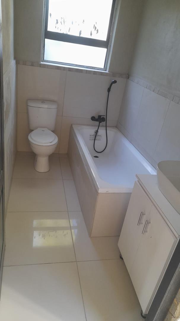 1 Bedroom Property for Sale in Oakdene Gauteng
