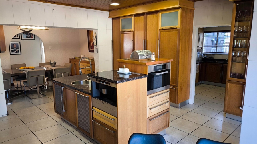 4 Bedroom Property for Sale in Brackenhurst Gauteng