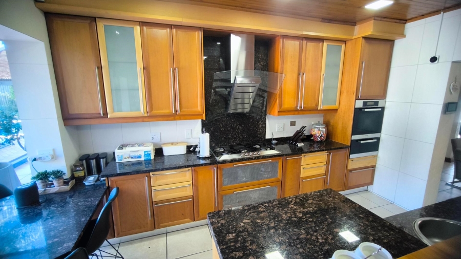 4 Bedroom Property for Sale in Brackenhurst Gauteng