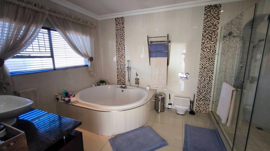 4 Bedroom Property for Sale in Brackenhurst Gauteng